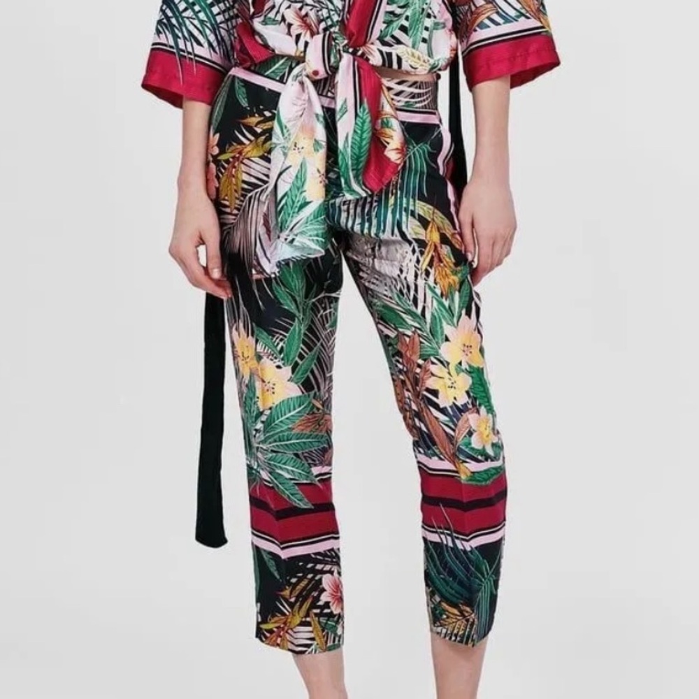 Zara Floral Striped Cropped Pants